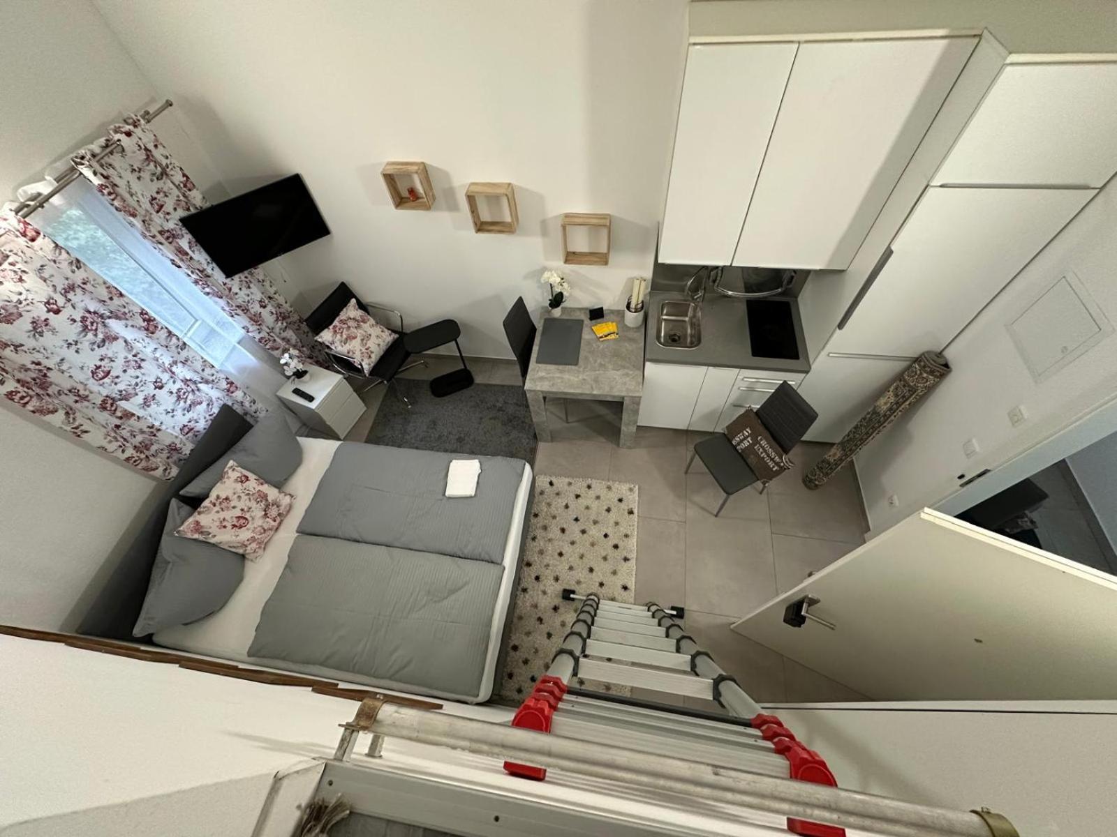 Estelada Boarding Houses - Bogenhausen Monaco di Baviera Esterno foto